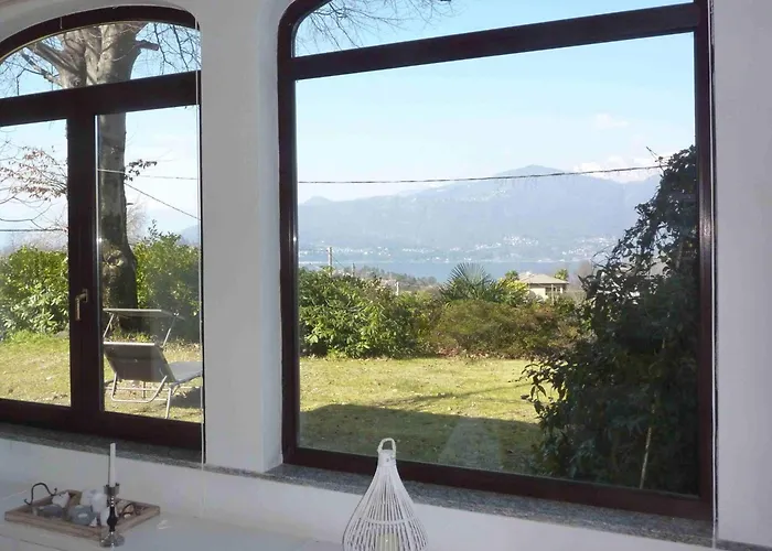 Casa Patricia Διαμέρισμα Porto Valtravaglia