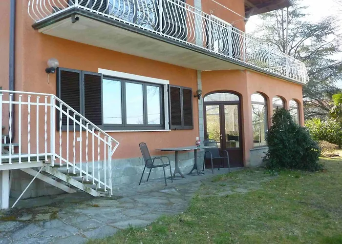 Casa Patricia Lägenhet Porto Valtravaglia